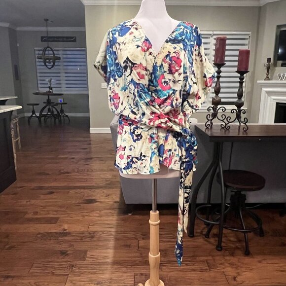 Nicole Miller Woman Blouse Plus Size 2X Satin Multicolor Floral Waist Tie V-Neck - Picture 2 of 13